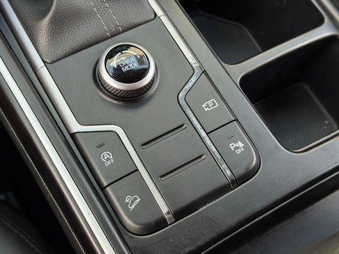 Used 2023 Kia Sorento S FWD image 29