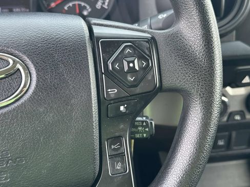 Used 2022 Toyota Tacoma SR AWD/4WD image 23