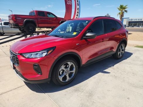Used 2025 Ford Escape ST-Line AWD/4WD image 8