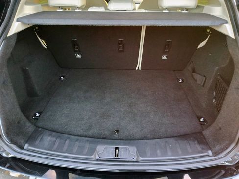 Used 2018 Jaguar E-PACE S image 41