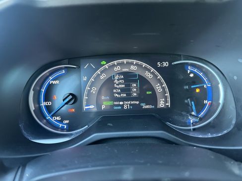 Used 2024 Toyota RAV4 SE w/ Convenience Package image 16