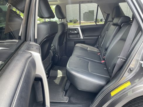 Used 2018 Toyota 4Runner Limited AWD/4WD image 30