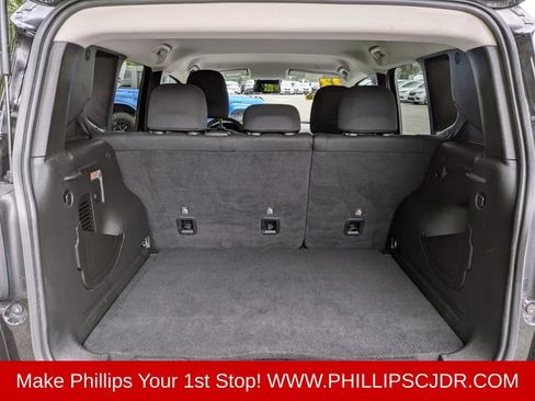 Certified 2023 Jeep Renegade Trailhawk AWD/4WD image 12