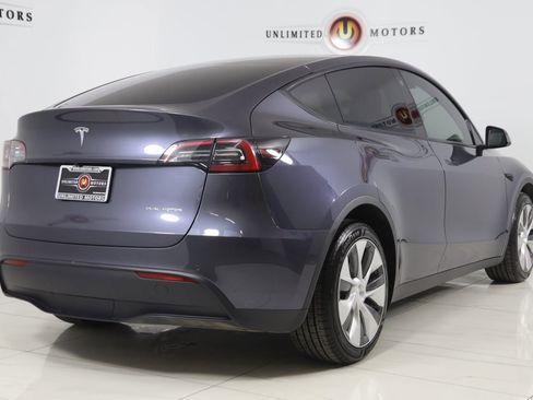 Used 2022 Tesla Model Y Long Range image 3