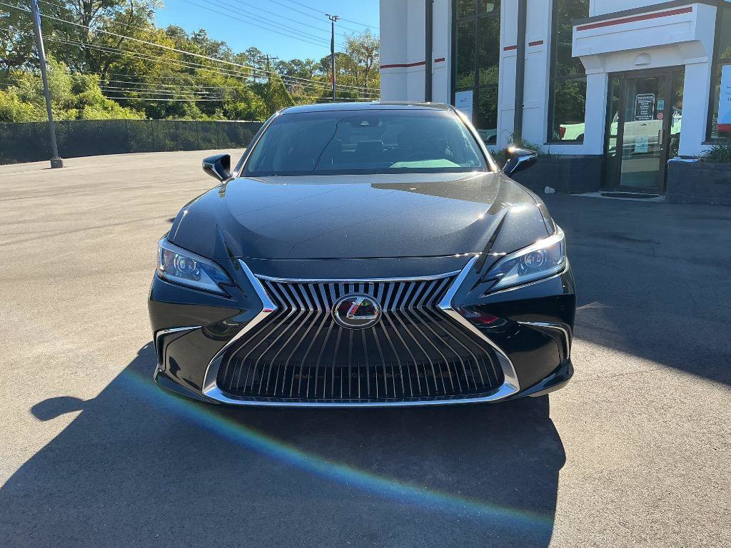 Used 2019 Lexus ES 350 w/ Premium Package FWD image 2