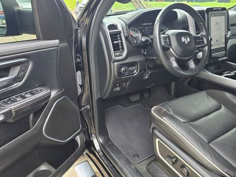 Used 2024 RAM 1500 Laramie AWD/4WD image 11