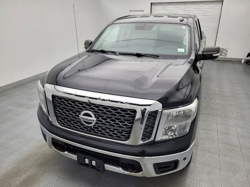 Used 2018 Nissan Titan SV w/ SV Convenience Package image 15