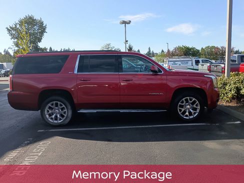 Used 2015 GMC Yukon XL SLT w/ Open Road Package AWD/4WD image 4