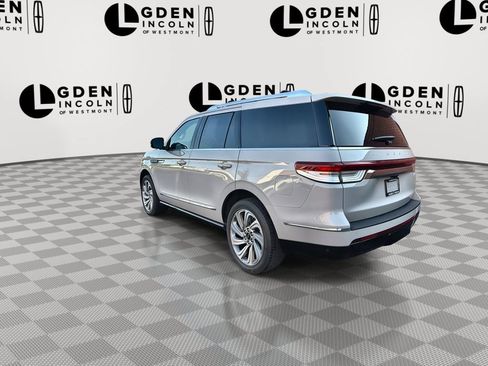 Used 2022 Lincoln Navigator Reserve AWD/4WD image 6