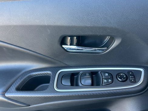 Certified 2024 Nissan Versa SR FWD image 11