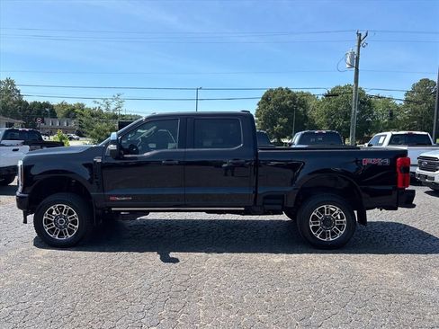 Used 2025 Ford F250 Platinum w/ Platinum Plus Package AWD/4WD image 4