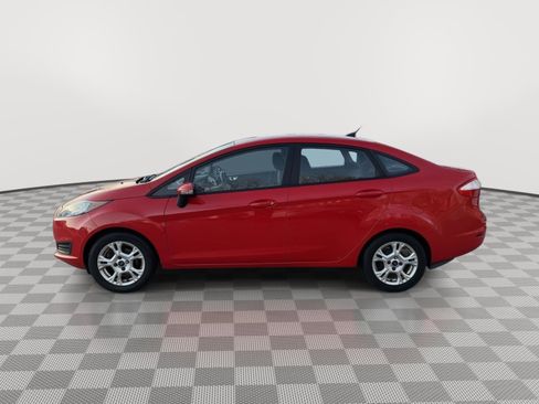 Used 2015 Ford Fiesta SE w/ Comfort Package image 2