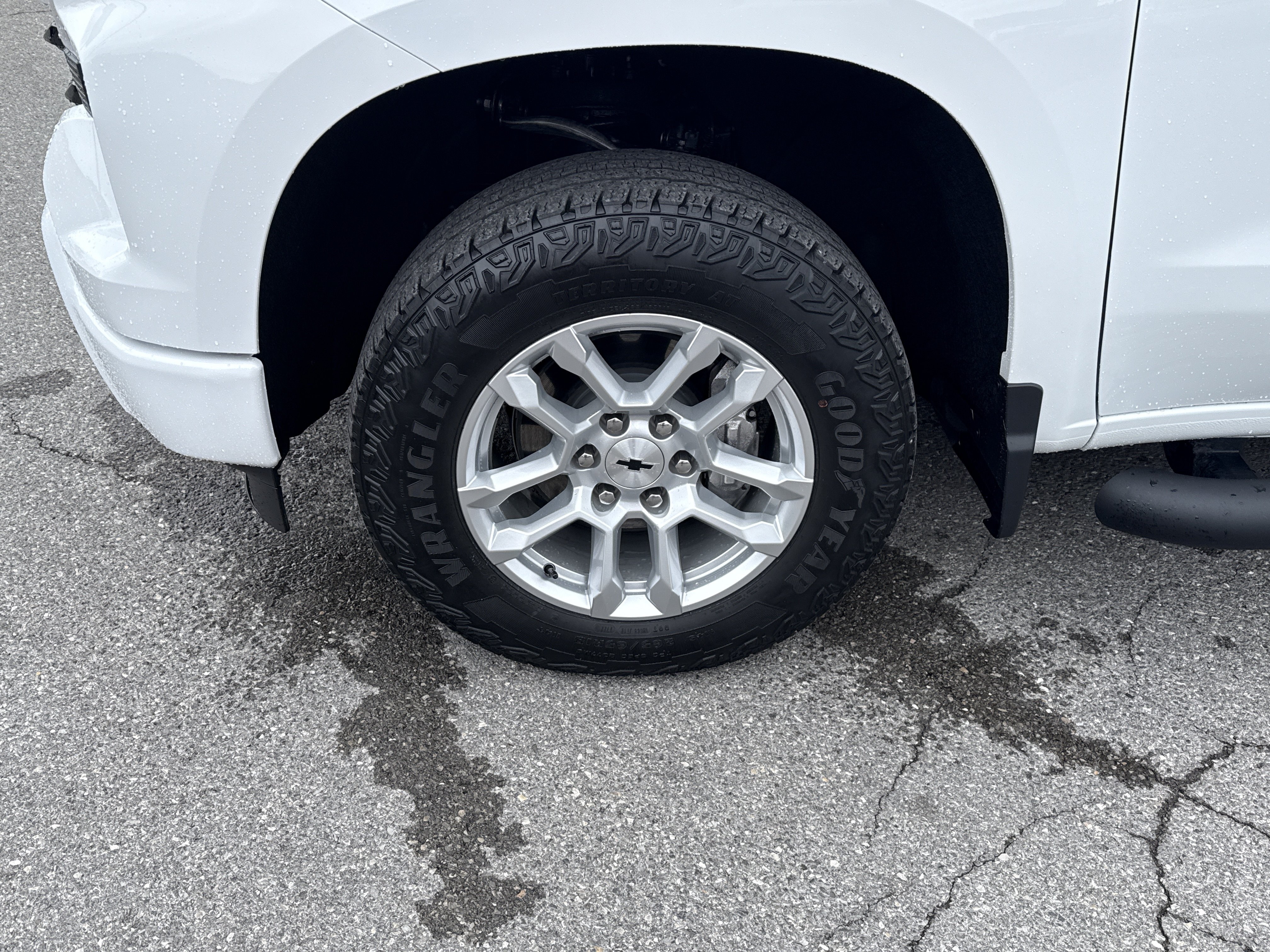 Used 2026 Chevrolet Silverado 1500 RST AWD/4WD image 11