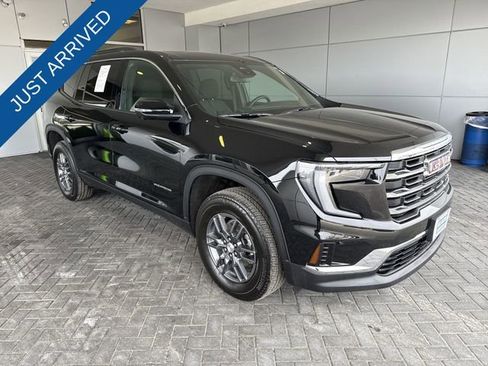 Used 2025 GMC Acadia Elevation image 2