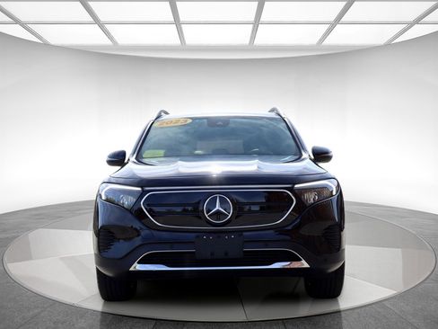 Used 2023 Mercedes-Benz EQB 300 4MATIC image 2