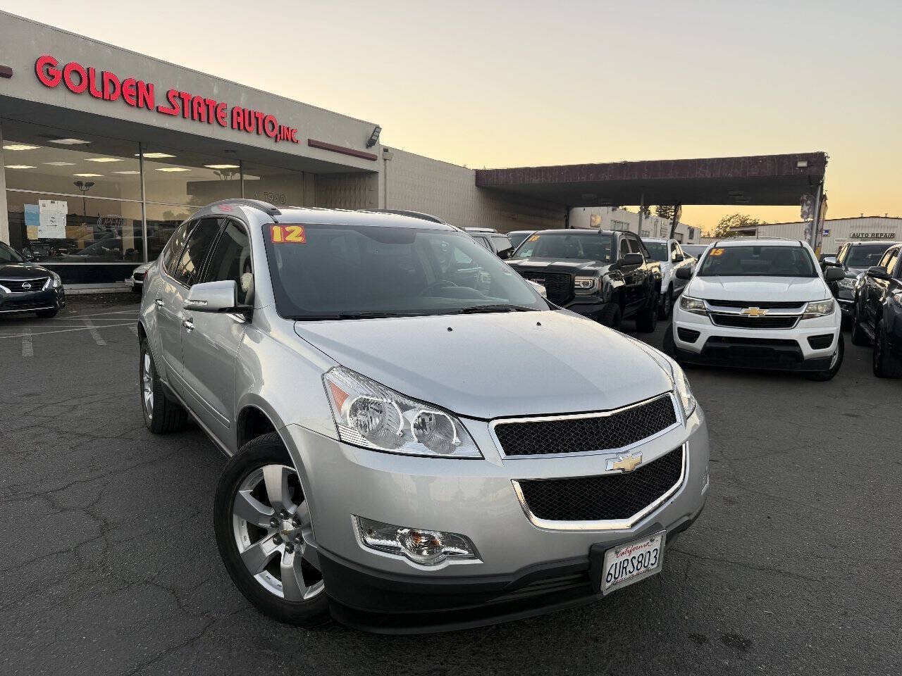 Used 2012 Chevrolet Traverse LT w/ All-Star Edition FWD image 2