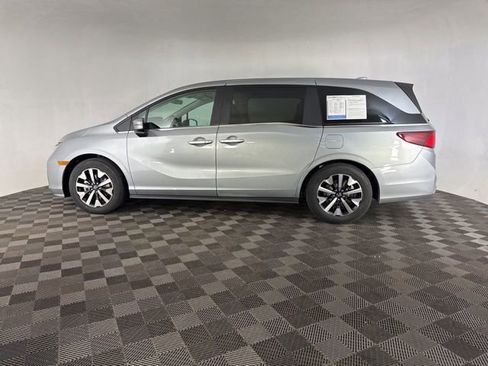 Certified 2026 Honda Odyssey EX-L image 6