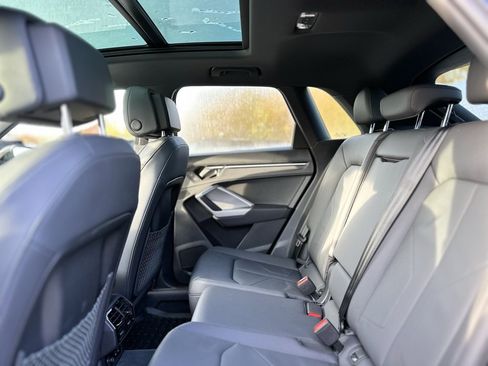 Certified 2025 Audi Q3 2.0T Premium image 24