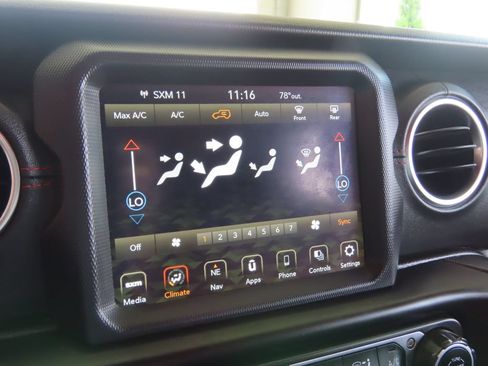 Used 2020 Jeep Wrangler Unlimited Rubicon w/ Quick Order Package 28Y Recon AWD/4WD image 38