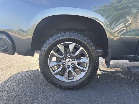 Used 2021 Chevrolet Silverado 1500 RST w/ Convenience Package II AWD/4WD image 21