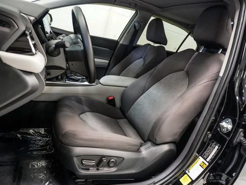 Used 2024 Toyota Camry LE w/ Convenience Package FWD image 6