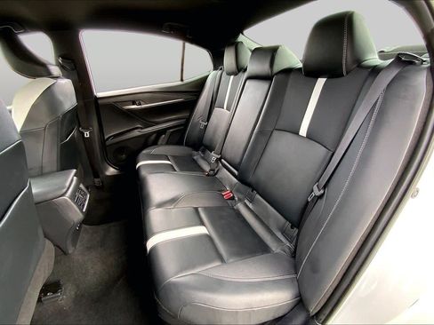 Used 2025 Toyota Camry SE FWD image 20