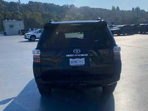 Used 2024 Toyota 4Runner SR5 Premium image 7