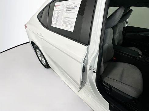 Used 2025 Toyota Camry LE w/ Convenience Package FWD image 28