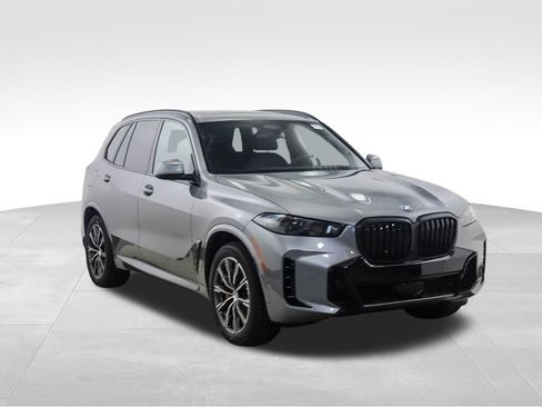 New 2026 BMW X5 xDrive50e image 7
