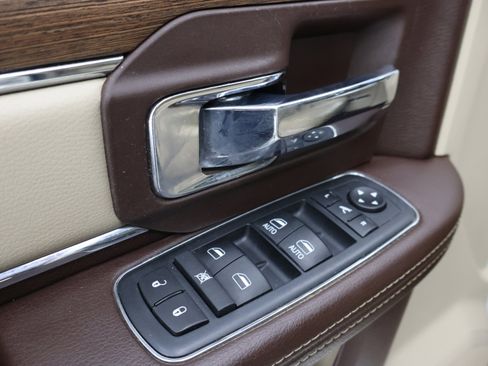 Used 2018 RAM 3500 Laramie image 42