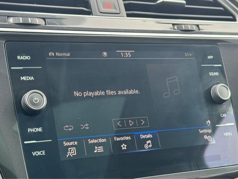 Certified 2024 Volkswagen Tiguan SE image 43