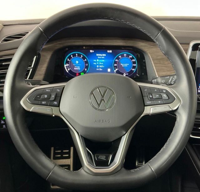 Used 2024 Volkswagen Atlas SEL Premium R-Line AWD/4WD image 16
