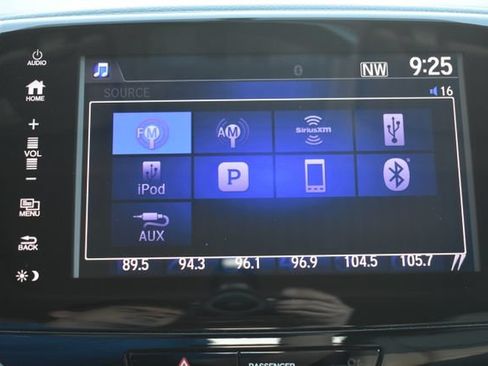 Used 2017 Honda Pilot EX-L image 32