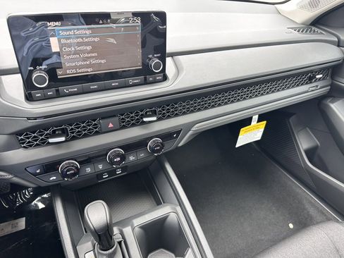 New 2025 Honda Accord SE image 18