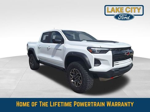Used 2025 Chevrolet Colorado ZR2 AWD/4WD image 10
