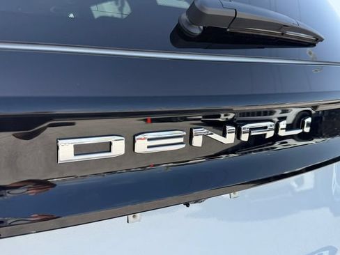 New 2026 GMC Acadia Denali Ultimate AWD/4WD image 10