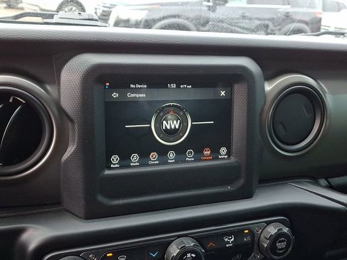 Used 2022 Jeep Wrangler Unlimited Sport image 17