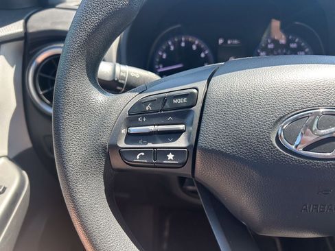 Used 2022 Hyundai Kona SEL AWD/4WD image 25