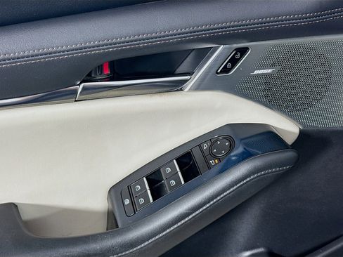 Used 2019 MAZDA MAZDA3 w/Preferred Pkg image 24