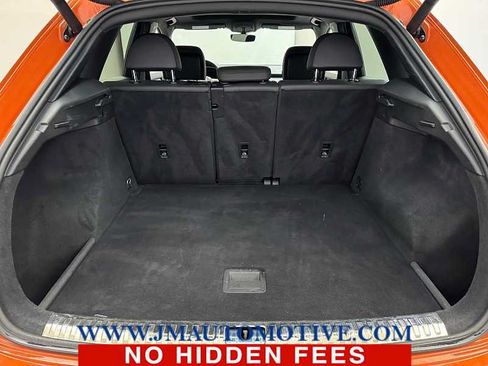 Used 2021 Audi Q3 2.0T Premium w/ Convenience Package AWD/4WD image 17