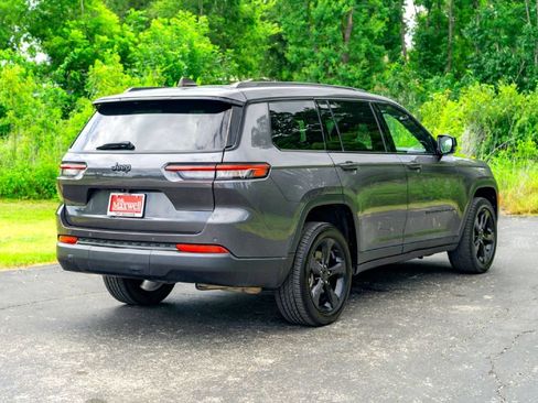 Used 2023 Jeep Grand Cherokee L Laredo AWD/4WD image 7