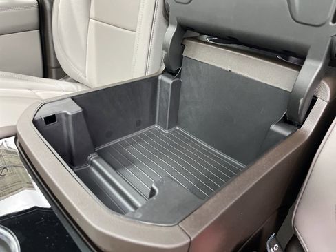 New 2026 GMC Yukon XL Elevation image 18