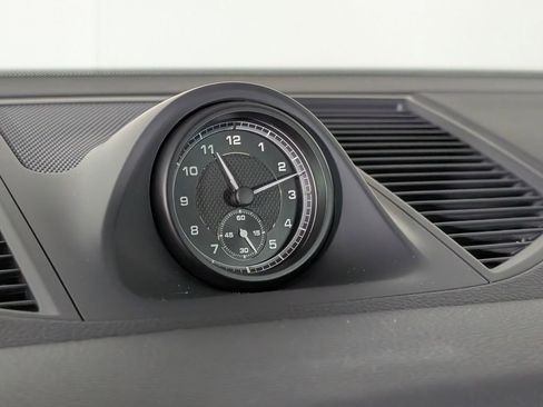 New 2026 Porsche Macan image 31