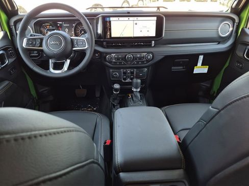 New 2026 Jeep Wrangler Unlimited Sahara AWD/4WD image 15
