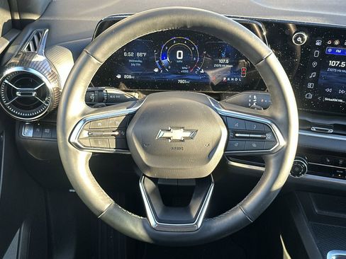 Certified 2025 Chevrolet Equinox LT image 19