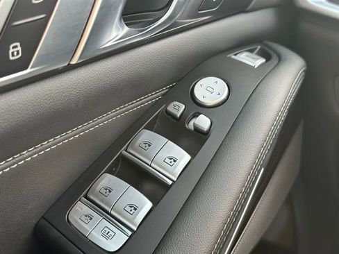 Certified 2025 BMW X7 xDrive40i w/ Premium Package image 23