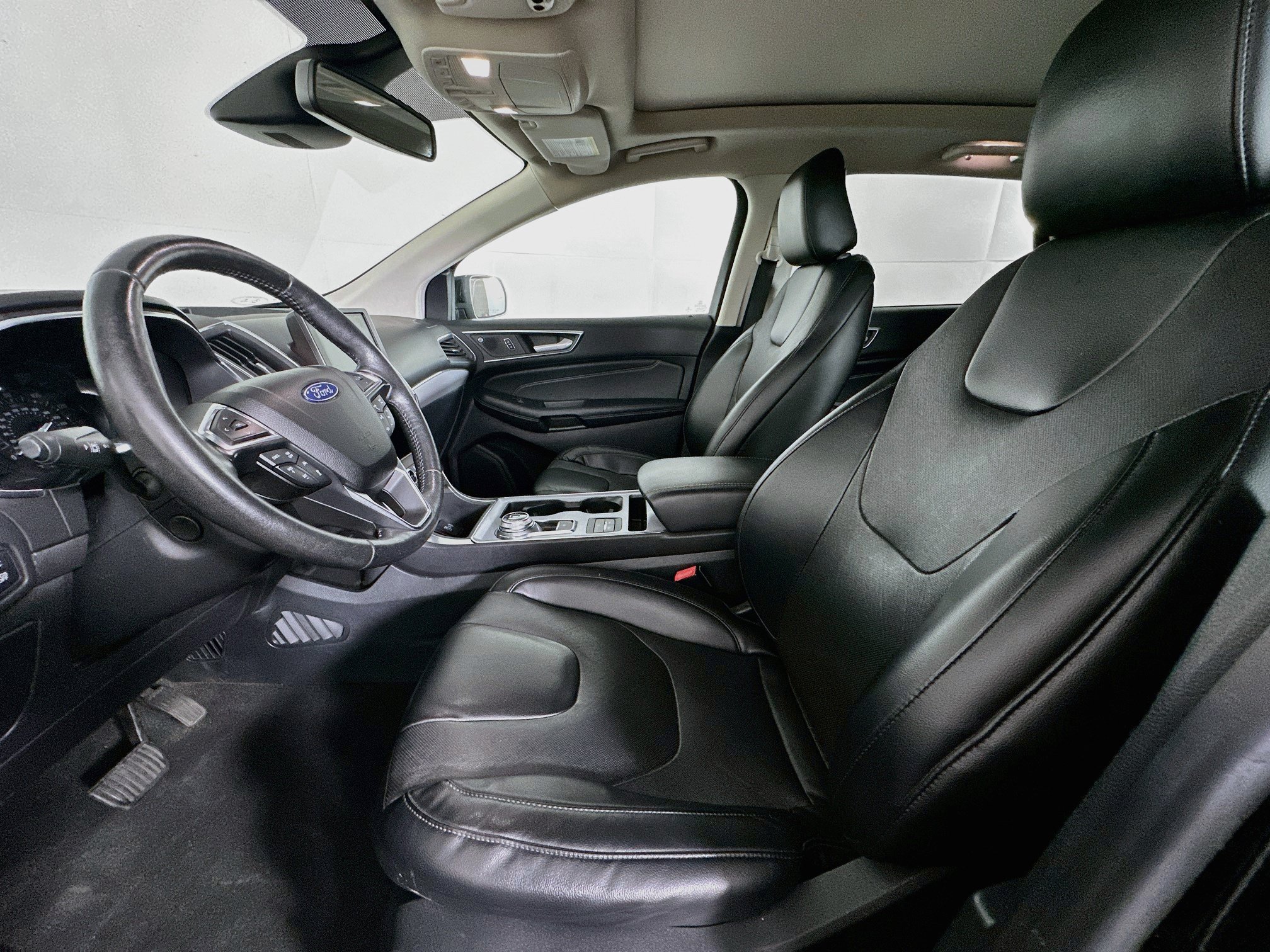 Used 2021 Ford Edge Titanium w/ Equipment Group 301A AWD/4WD image 13