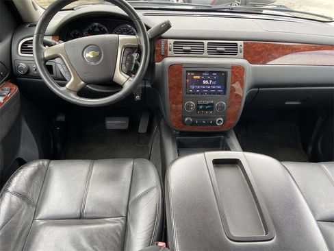 Used 2012 Chevrolet Avalanche LT w/ All-Star Edition image 9
