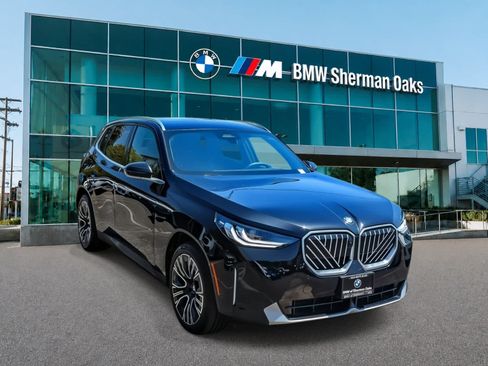 Used 2026 BMW X3 xDrive30i w/ Premium Package AWD/4WD image 3