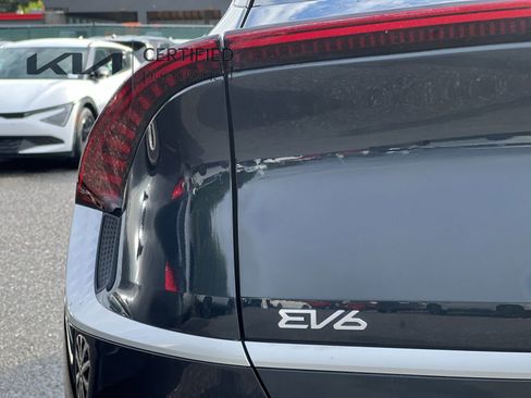 Certified 2024 Kia EV6 Light image 28